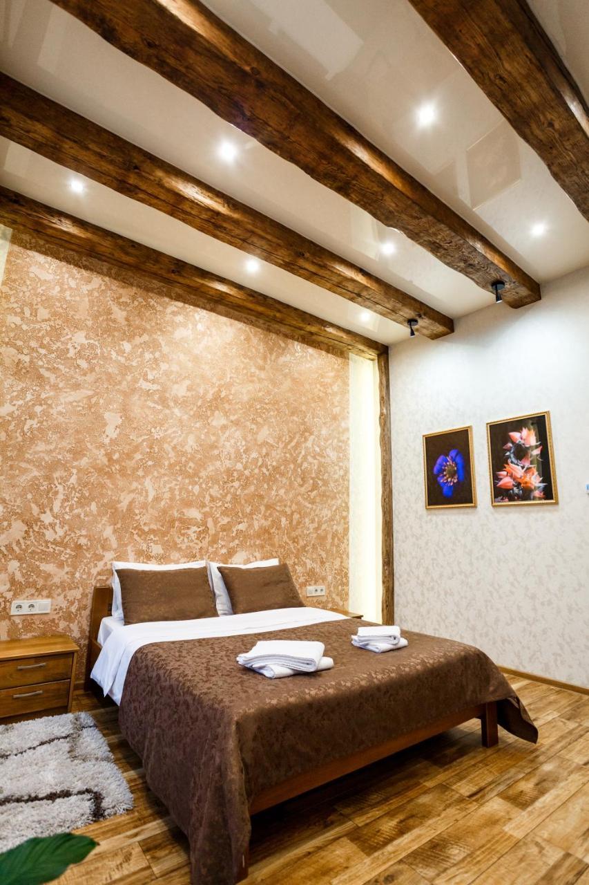 Apartments "The Cultural Capital" Vip Лвив Екстериор снимка